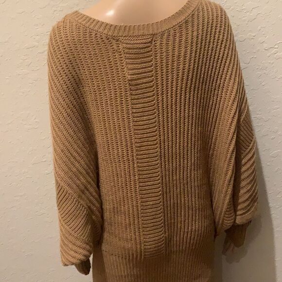 Cable Knit Camel Sweater Dress with Pearls - Picture 14 of 17